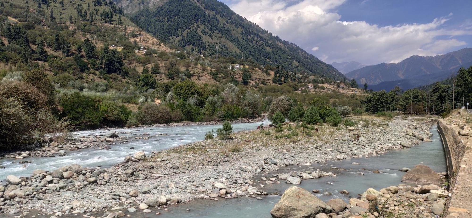 Dream River Resort Pahalgām Kültér fotó