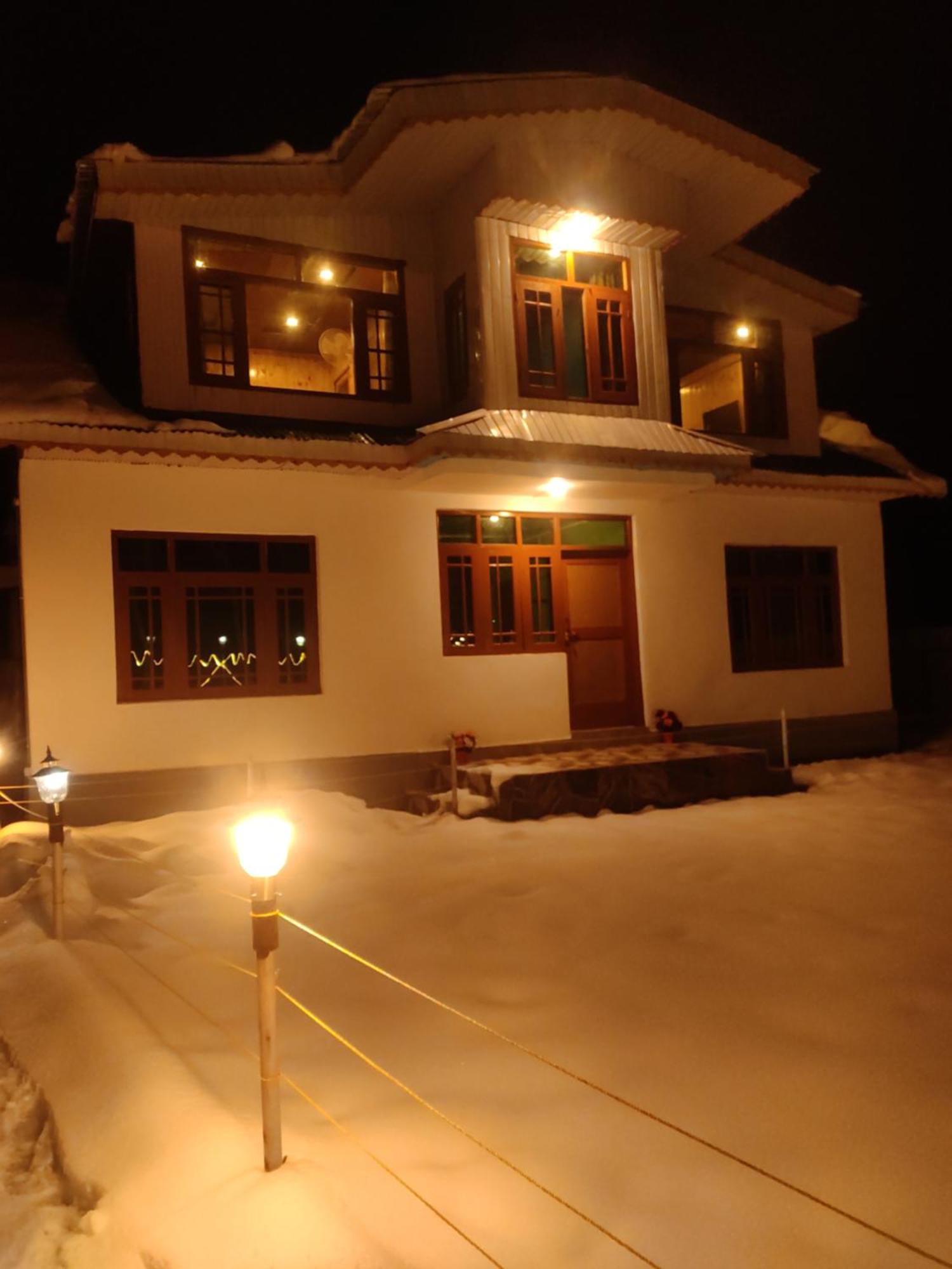Dream River Resort Pahalgām Kültér fotó