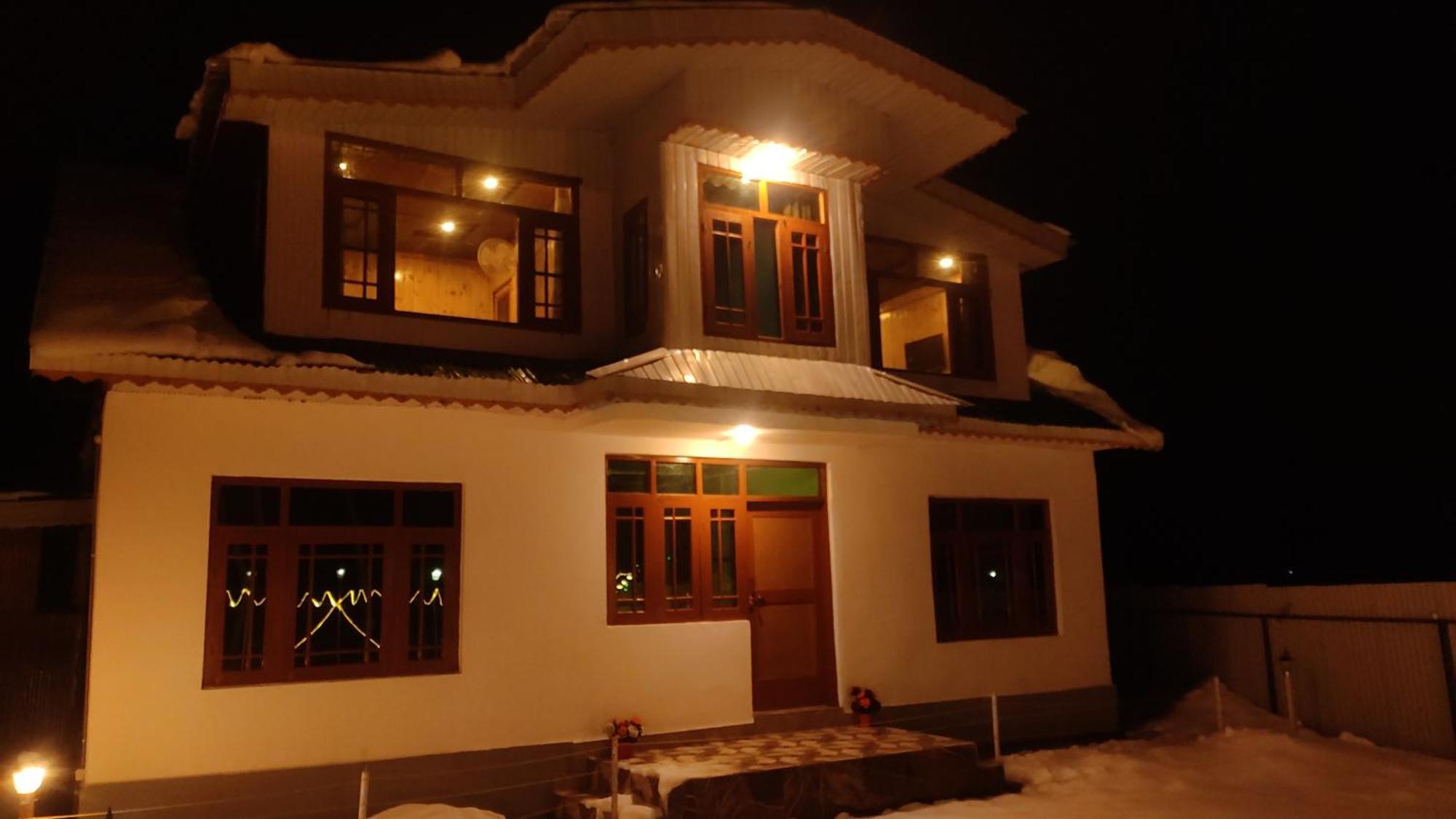 Dream River Resort Pahalgām Kültér fotó
